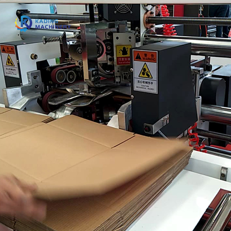 máquina de costura da caixa ondulada de 3500mm com alimentação do tela táctil e do manual do PLC
