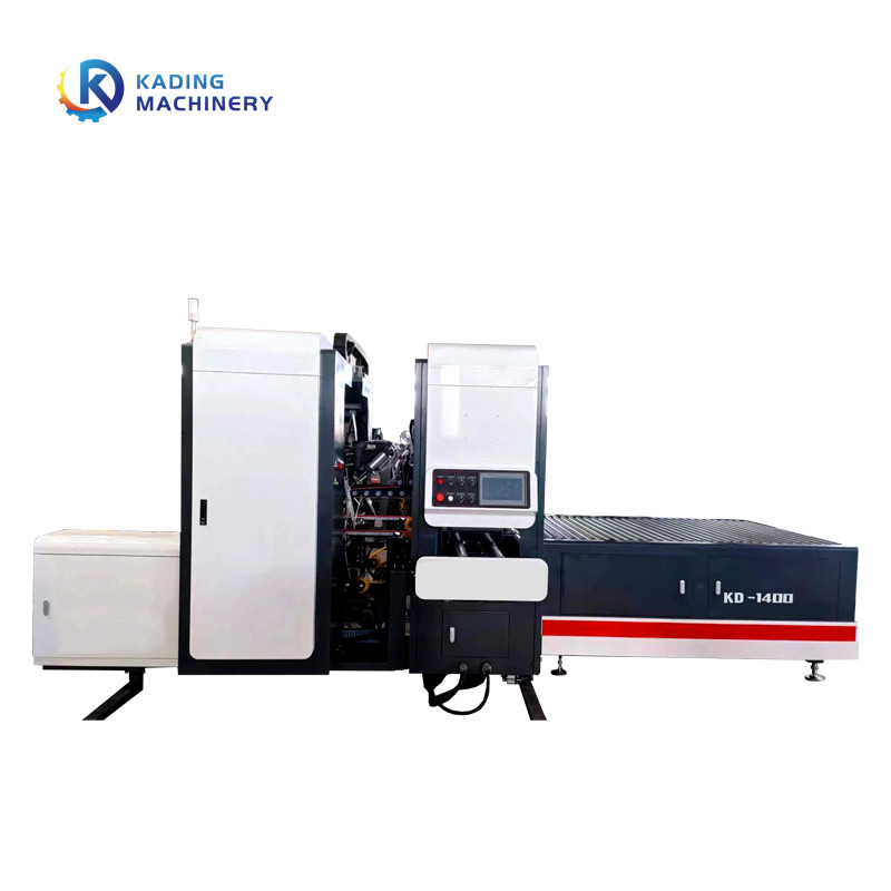 caixa 220V automática que prende com correias a máquina de emperramento da caixa da máquina com a máquina cortando para a colocação de correias do cartão